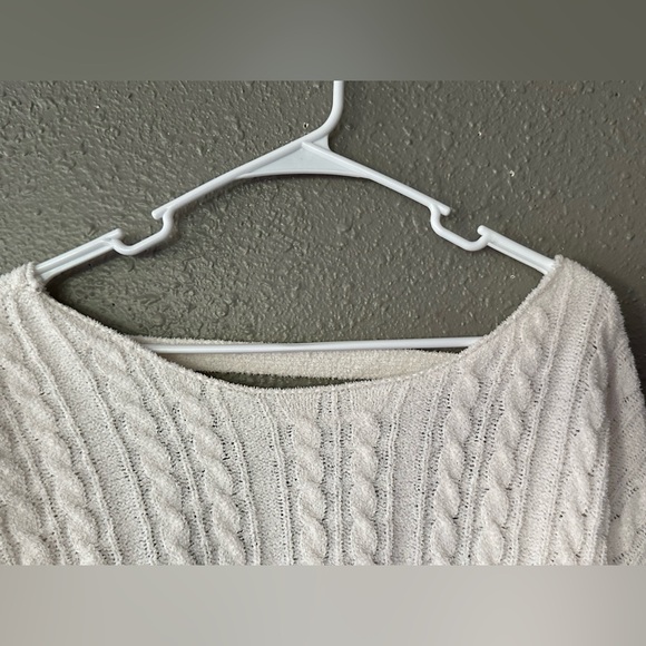 Buckle Black Ivory White Open Back Long sleeve Polyester Crew Neck Sweater Top - Picture 5 of 10